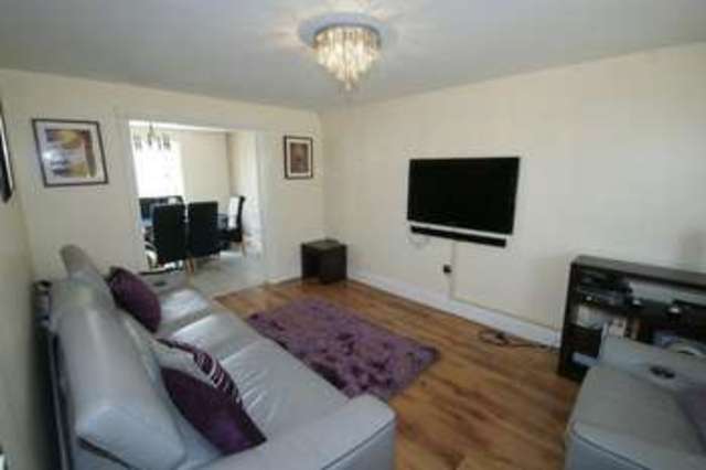  Image of 4 bedroom Detached house to rent in Bailey Drive Mapperley Nottingham NG3 at Bailey Drive Mapperley Nottingham, NG3 5US