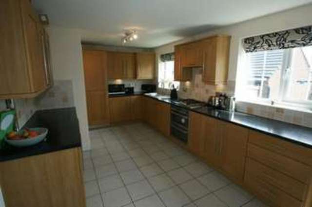 Image of 4 bedroom Detached house to rent in Bailey Drive Mapperley Nottingham NG3 at Bailey Drive Mapperley Nottingham, NG3 5US