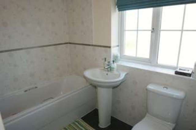  Image of 4 bedroom Detached house to rent in Bailey Drive Mapperley Nottingham NG3 at Bailey Drive Mapperley Nottingham, NG3 5US