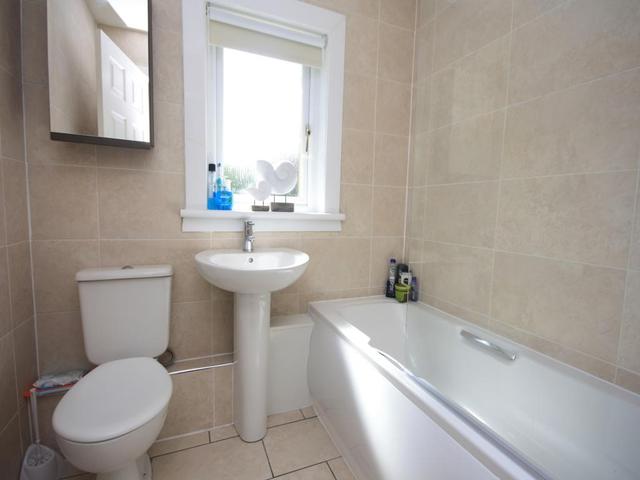  Image of 2 bedroom Flat to rent in Baillie Drive Bothwell Glasgow G71 at Bothwell South Lanarkshire South Lanarkshire, G71 8JG