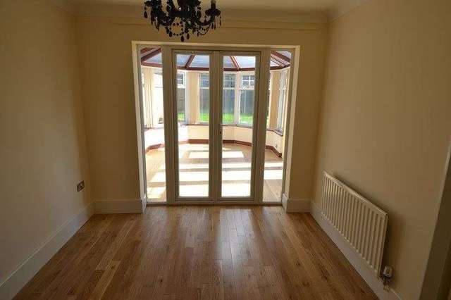  Image of 4 bedroom Property to rent in Balaams Wood Drive Northfield Birmingham B31 at Balaams Wood Drive Northfield Birmingham, B31 5HF