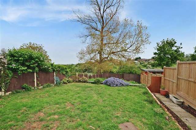  Image of 4 bedroom Detached house for sale in Baldwin Road Minster on Sea Sheerness ME12 at Minster On Sea Sheerness Sheerness, ME12 2SJ