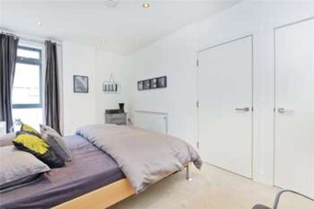  Image of 1 bedroom Flat for sale in Balmes Road London N1 at London  Essex Road, N1 5EY