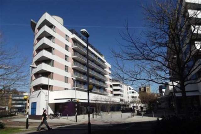  Image of Studio flat to rent in Canons Way Bristol BS1 at Bristol, BS1 5LN