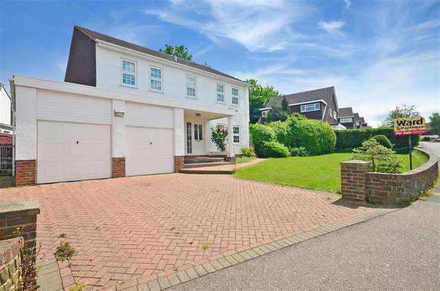  Image of 5 bedroom Detached house for sale in Banckside Hartley Longfield DA3 at Hartley Longfield Longfield, DA3 7RD