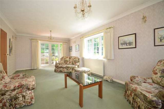  Image of 5 bedroom Detached house for sale in Banckside Hartley Longfield DA3 at Hartley Longfield Longfield, DA3 7RD