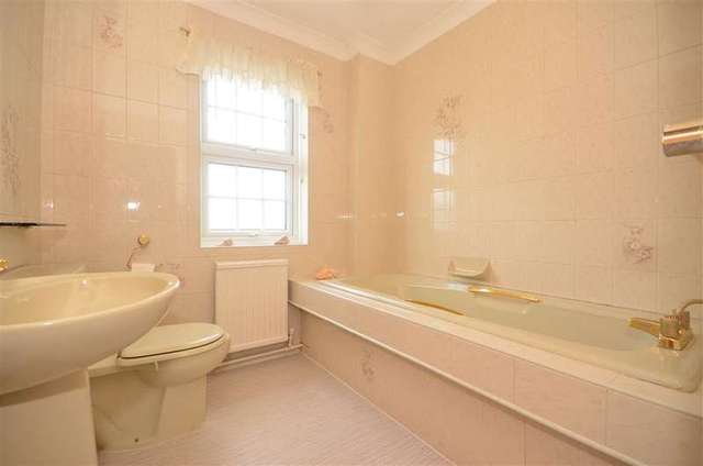  Image of 5 bedroom Detached house for sale in Banckside Hartley Longfield DA3 at Hartley Longfield Longfield, DA3 7RD