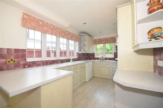  Image of 5 bedroom Detached house for sale in Banckside Hartley Longfield DA3 at Hartley Longfield Longfield, DA3 7RD