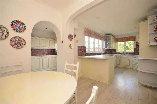  Image of 5 bedroom Detached house for sale in Banckside Hartley Longfield DA3 at Hartley Longfield Longfield, DA3 7RD