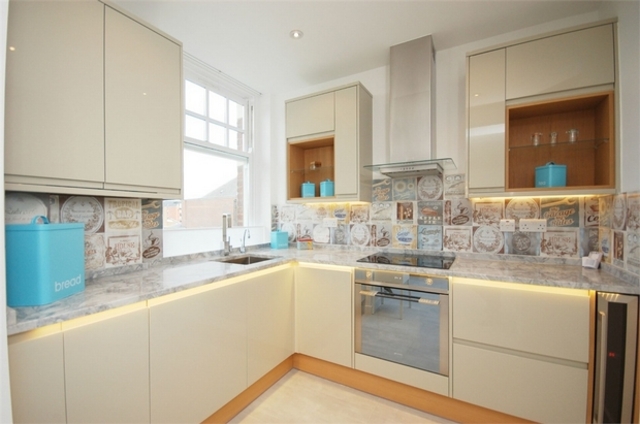  Image of 2 bedroom Flat to rent in High Street London NW10 at 6 High Street Harlesden Harlesden, NW10 4LT