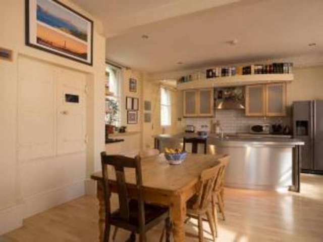  Image of 2 bedroom Flat for sale in Barker Gate Nottingham NG1 at Nottingham Nottinghamshire Nottingham, NG1 1JS