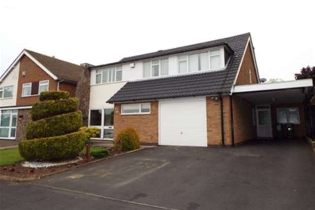  Image of 4 bedroom Detached house to rent in Barry Drive Kirby Muxloe Leicester LE9 at Leicester, LE9 2HJ