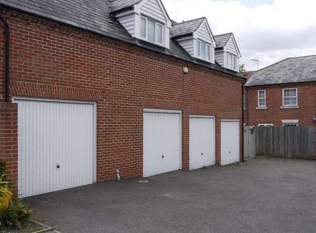  Image of 2 bedroom Detached house to rent in Barton Mill Road Canterbury CT1 at Canterbury, CT1 1BP