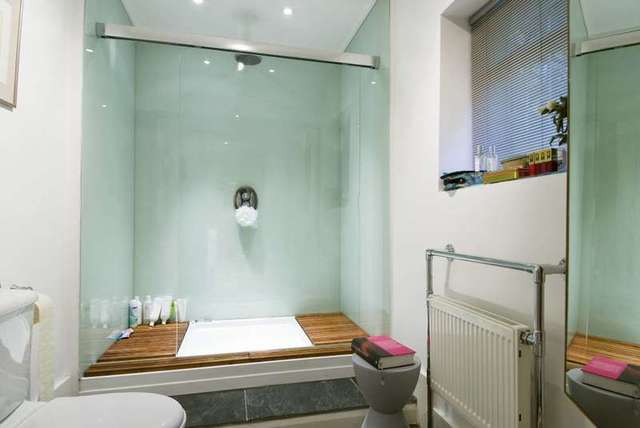  Image of 2 bedroom Maisonette to rent in Bassett Road London W10 at Bassett Road  London, W10 6JL