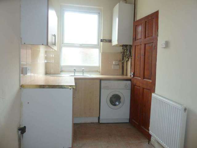  Image of 2 bedroom Detached house for sale in Bayswater Road Leeds LS8 at Leeds, LS8 5NW