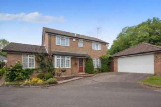  Image of 4 bedroom Detached house for sale in Paddock Grove Beare Green Dorking RH5 at Beare Green Dorking Beare Green, RH5 4QL