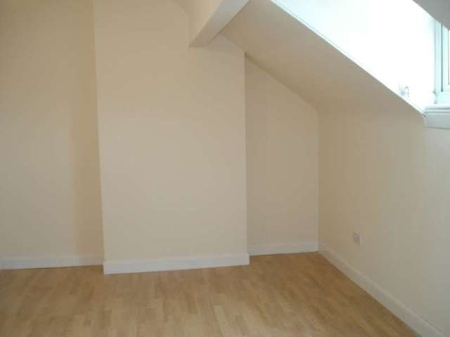 Image of 1 bedroom Studio flat to rent in Bearwood Road Bearwood Smethwick B66 at Bearwood Road  Bearwood, B66 4HA