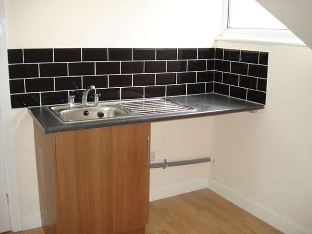  Image of 1 bedroom Studio flat to rent in Bearwood Road Bearwood Smethwick B66 at Bearwood Road  Bearwood, B66 4HA