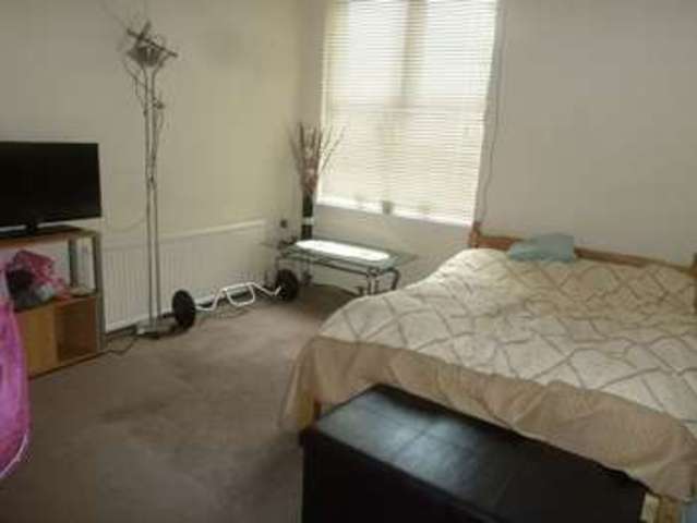  Image of 1 bedroom Property to rent in Bearwood Road Bearwood Smethwick B66 at Bearwood Road  Smethwick, B66 4ES