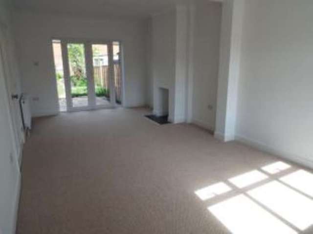  Image of 3 bedroom Bungalow for sale in Bedford Road Lower Stondon Henlow SG16 at Henlow Bedfordshire Lower Stondon, SG16 6DR