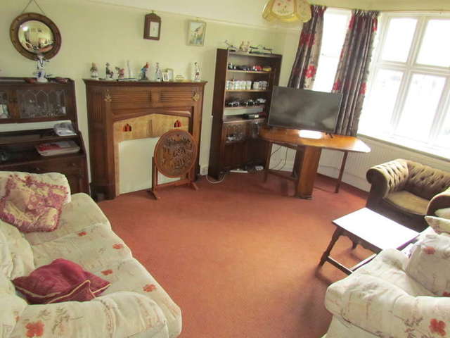  Image of 4 bedroom Detached house for sale in Beech Avenue Worcester WR3 at Worcester WR3 8PZ Worcestershire, WR3 8PZ