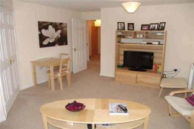  Image of 2 bedroom Flat to rent in Sandringham Place Hartford Northwich CW8 at Northwich, CW8 1GW