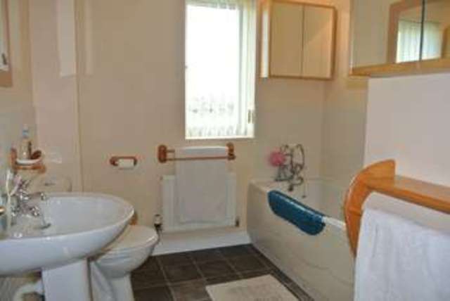  Image of 4 bedroom Detached house for sale in Berkeley Avenue Grantham NG31 at Berkeley Avenue  Grantham, NG31 8UA
