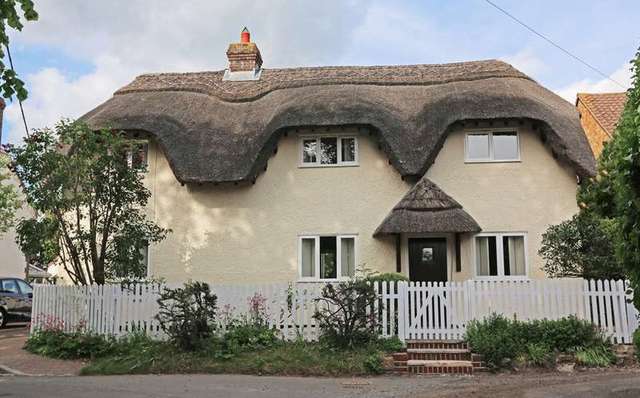  Image of 3 bedroom Cottage for sale in Cues Lane Bishopstone Swindon SN6 at Bishopstone Wiltshire, SN6 8PL