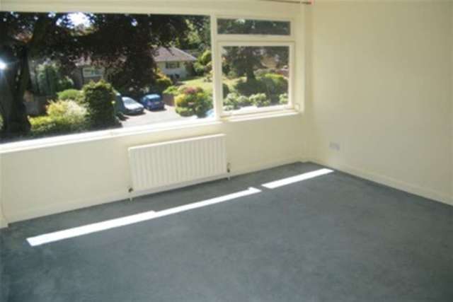  Image of 2 bedroom Maisonette to rent in Blackborough Road Reigate RH2 at Reigate, RH2 7DA