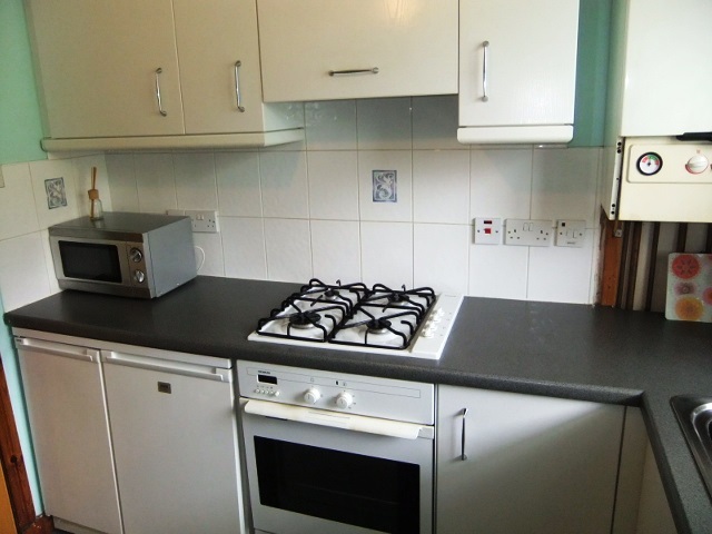  Image of 2 bedroom Flat to rent in Bothwell Court Dunfermline KY11 at Dunfermline Fife Fife, KY11 3AD