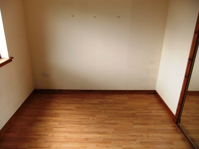  Image of 2 bedroom Flat to rent in Bothwell Court Dunfermline KY11 at Dunfermline Fife Fife, KY11 3AD
