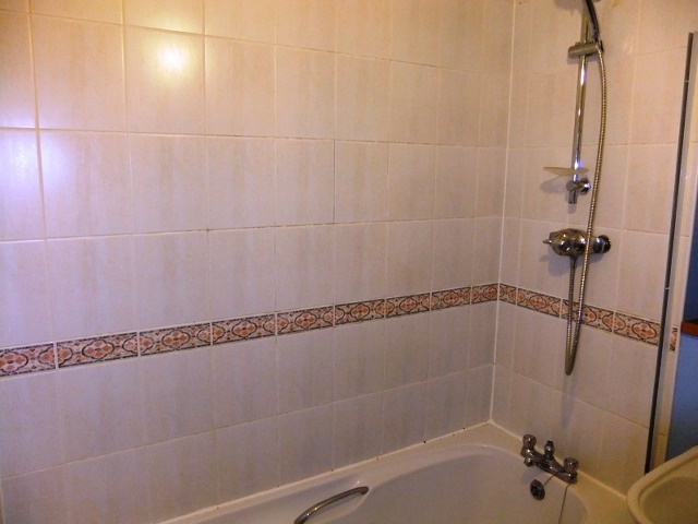  Image of 2 bedroom Flat to rent in Bothwell Court Dunfermline KY11 at Dunfermline Fife Fife, KY11 3AD