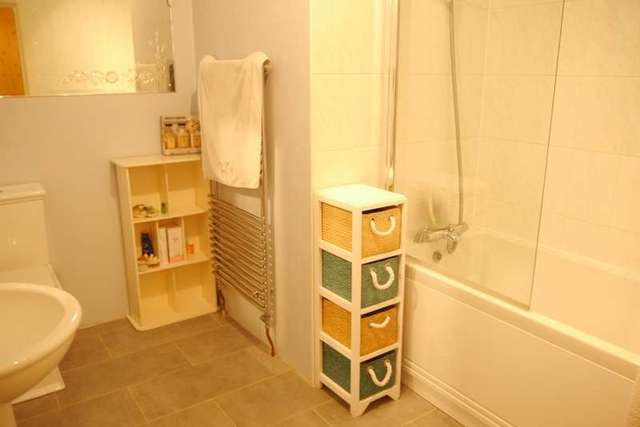  Image of 2 bedroom Flat to rent in Christchurch Road Bournemouth BH1 at 80 Christchurch Road  Bournemouth, BH1 4DA