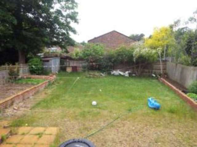  Image of 5 bedroom Semi-Detached house for sale in Firlands Bracknell RG12 at Bracknell Berkshire Easthampstead, RG12 9SB