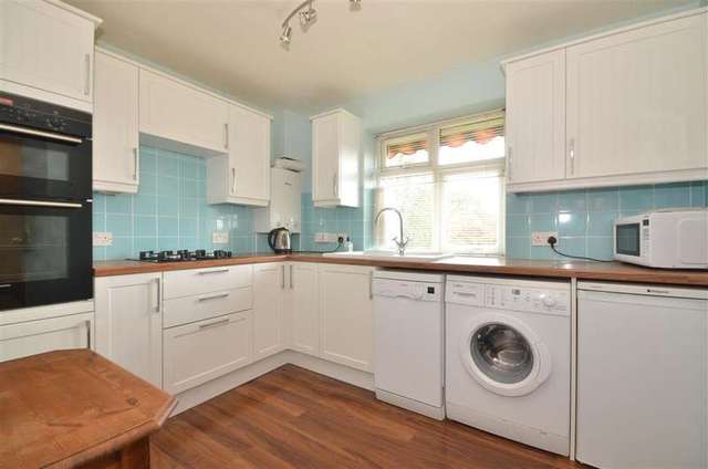  Image of 2 bedroom Bungalow for sale in Braes Mead South Nutfield Redhill RH1 at South Nutfield Surrey South Nutfield, RH1 4JR