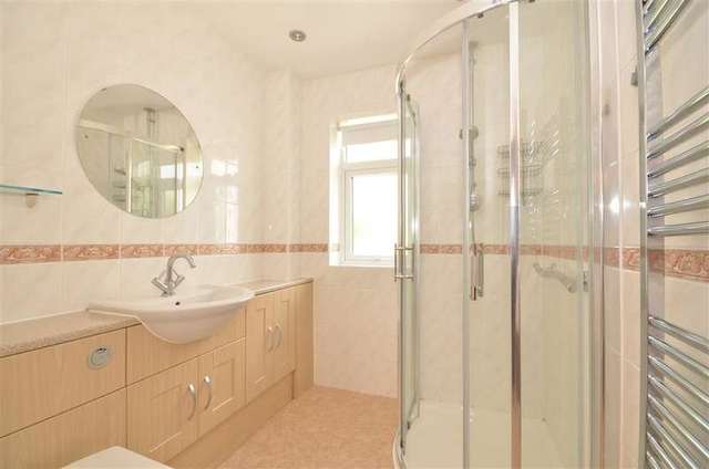  Image of 2 bedroom Bungalow for sale in Braes Mead South Nutfield Redhill RH1 at South Nutfield Surrey South Nutfield, RH1 4JR