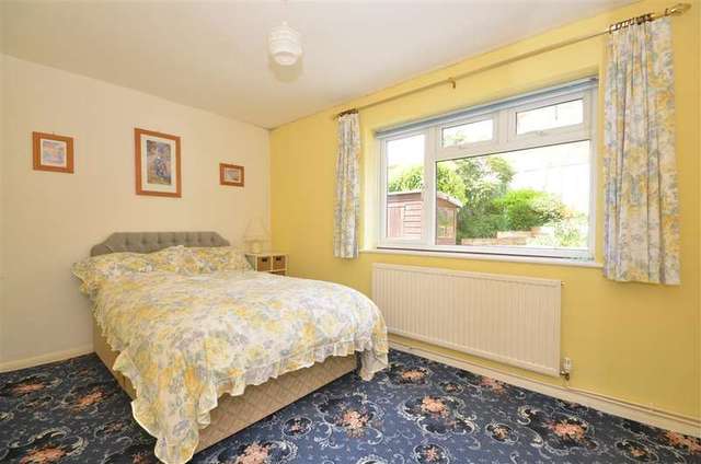  Image of 2 bedroom Bungalow for sale in Braes Mead South Nutfield Redhill RH1 at South Nutfield Surrey South Nutfield, RH1 4JR