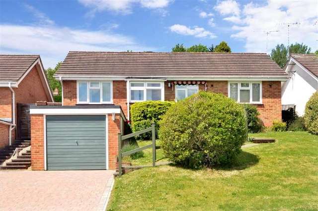  Image of 2 bedroom Bungalow for sale in Braes Mead South Nutfield Redhill RH1 at South Nutfield Surrey South Nutfield, RH1 4JR