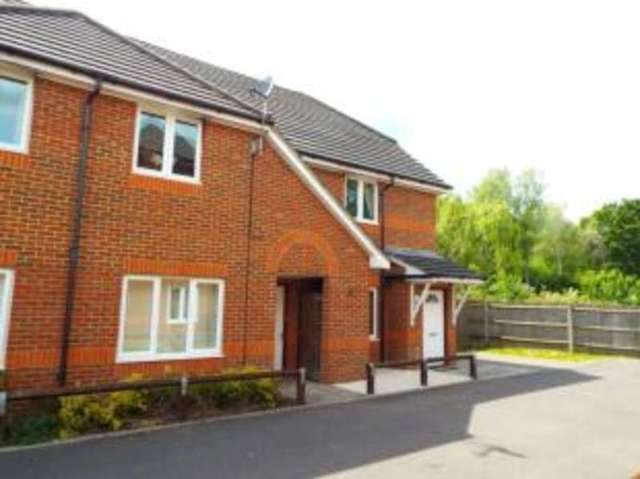 Image of 2 bedroom Maisonette for sale in Richardson Close Bramley Tadley RG26 at Bramley Tadley Bramley, RG26 5GA