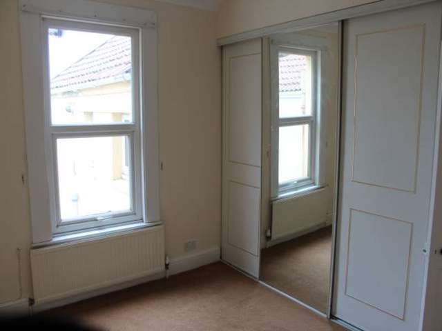  Image of 2 bedroom Flat to rent in Brighton Road Weston-super-Mare BS23 at Weston-super-Mare North somerset Weston-super-Mare, BS23 3QQ