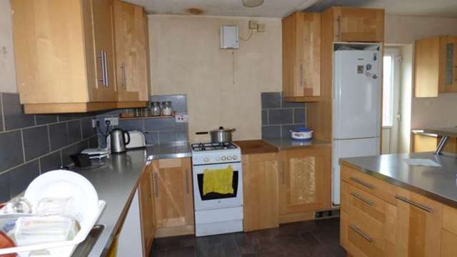  Image of 3 bedroom Semi-Detached house to rent in Brindley Road West Bromwich B71 at Brindley Road  West Bromwich, B71 2ND