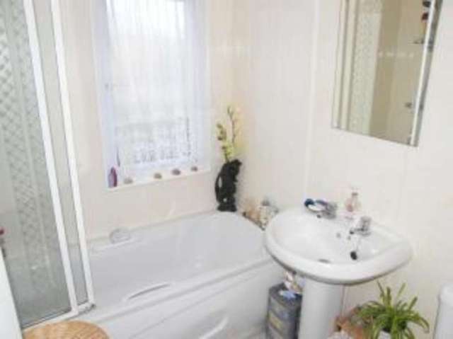  Image of 2 bedroom Detached house for sale in Broadway Park The Causeway Petersfield GU31 at Broadway Park The Causeway Petersfield, GU31 4NF