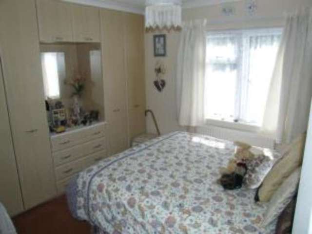  Image of 2 bedroom Detached house for sale in Broadway Park The Causeway Petersfield GU31 at Broadway Park The Causeway Petersfield, GU31 4NF