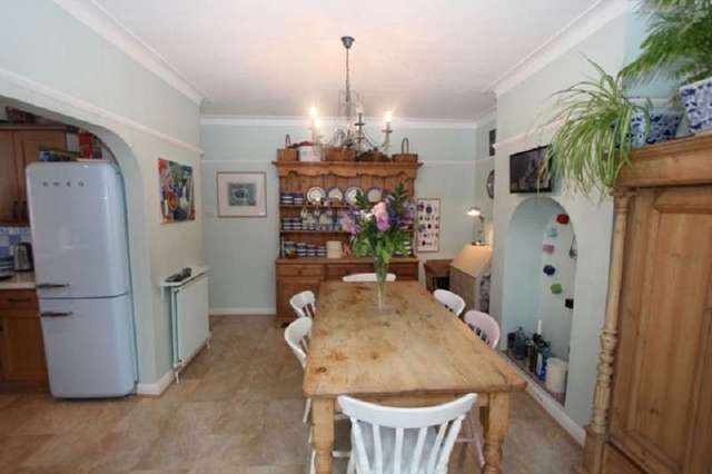  Image of 3 bedroom Property for sale in Brook Avenue Edgware HA8 at Brook Avenue  Edgware, HA8 9UZ