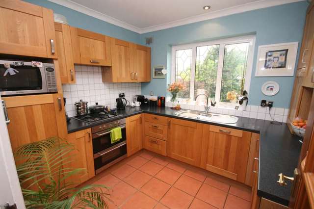  Image of 3 bedroom Detached house for sale in Brook Road Brentwood CM14 at Brook Road  Brentwood, CM14 4PT