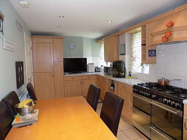 Image of 5 bedroom Detached house for sale in Bryn Dryslwyn Bridgend CF31 at Bryn Dryslwyn  Broadlands, CF31 5BT