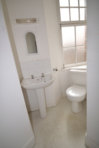  Image of 2 bedroom Flat to rent in Buccleuch Street Edinburgh EH8 at Meadows Edinburgh Edinburgh, EH8 9NG