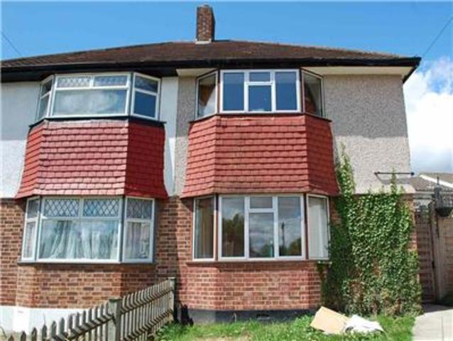  Image of 2 bedroom Semi-Detached house to rent in Buckhurst Avenue Carshalton SM5 at Surrey, SM5 1PD