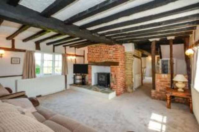  Image of 2 bedroom End of Terrace for sale in Buckingham Road Bletchley Milton Keynes MK3 at Bletchley Milton Keynes Bletchley, MK3 5JD