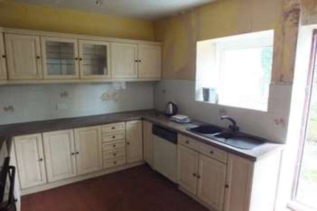  Image of 4 bedroom End of Terrace for sale in Bufferland Terrace Pembroke Dock SA72 at Pembroke Dock Pembrokeshire Pembroke Dock, SA72 6QR